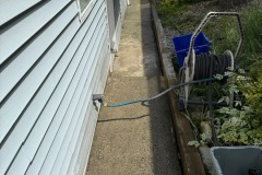 Vinyl siding soft wash in North Vancouver – mold and dirt removed